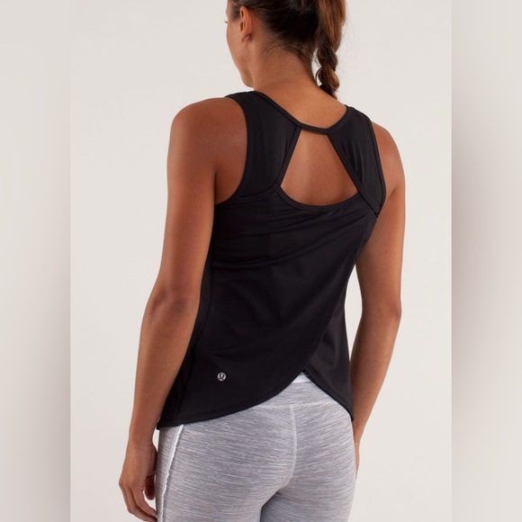 lululemon athletica Tops - lululemon | Size 6/S-M Black Run Speed Squad Tank